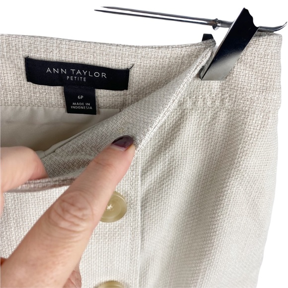Ann Taylor Petite Tan Button Pencil Skirt Work Casual 6P - Picture 6 of 9